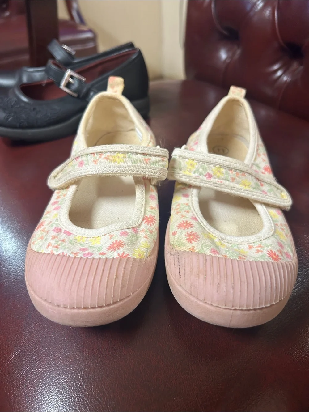 Cat & Jack Pink Floral Mary Janes sneaker Self Esteem Mary Jane size 11
